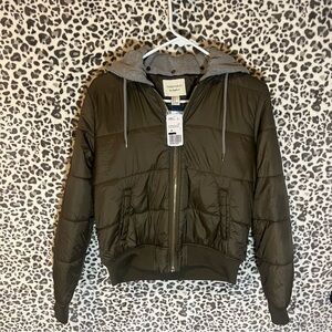 Forever 21 Olive Hooded Puffer Jacket NWT